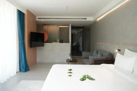 Studio in the Condo in Bang Tao, Thailand  № 134324