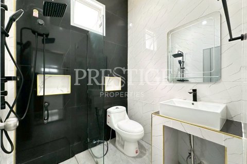 Casa de 3 dormitorios en Pattaya, Tailandia № 208968 - foto 11