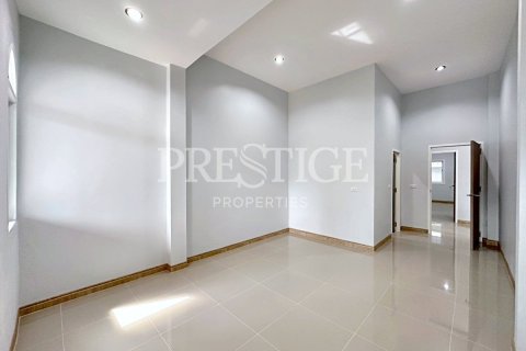 Casa de 3 dormitorios en Pattaya, Tailandia № 208968 - foto 8