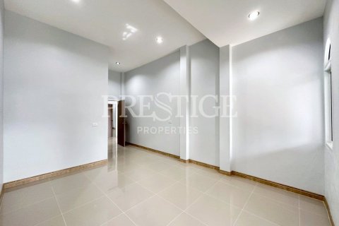 Casa de 3 dormitorios en Pattaya, Tailandia № 208968 - foto 10