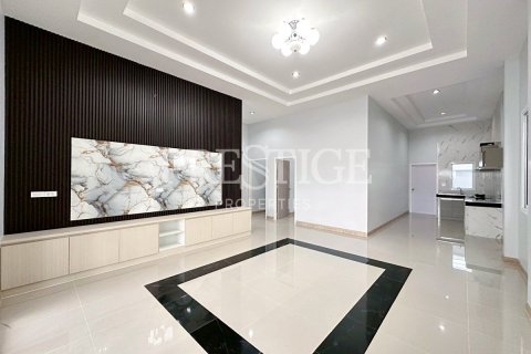Casa de 3 dormitorios en Pattaya, Tailandia № 208968 - foto 3