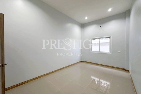 Casa de 3 dormitorios en Pattaya, Tailandia № 208968 - foto 13