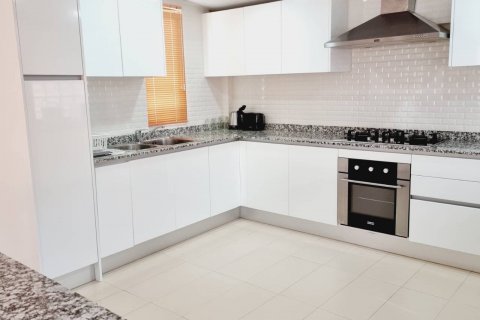 House on Jomtien Beach, Pattaya, Thailand 4 bedrooms № 54697 - photo 11