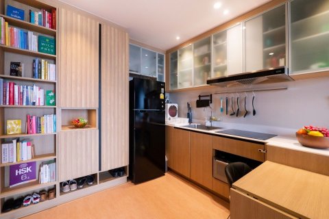 Condominio de 2 dormitorios en Chatuchak, Bangkok, Tailandia № 137185 - foto 2