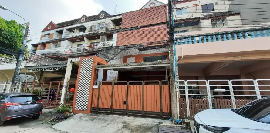 Townhouse à Suan Luang, Bangkok, Thaïlande 5 chambres № 161323