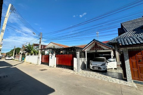 Casa de 6 dormitorios en Pattaya, Tailandia № 70221 - foto 26