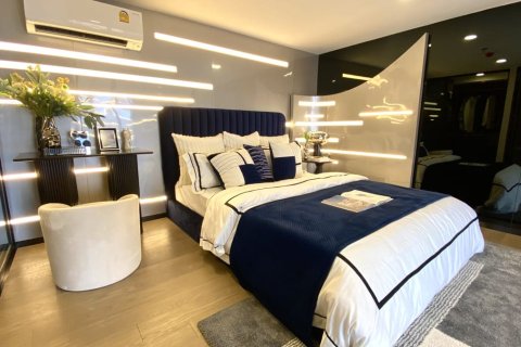 Condominio de 1 dormitorio en Watthana, Bangkok, Tailandia № 200952 - foto 4