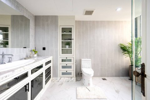 Condominio de 2 dormitorios en Bangkok, Tailandia № 180560 - foto 30