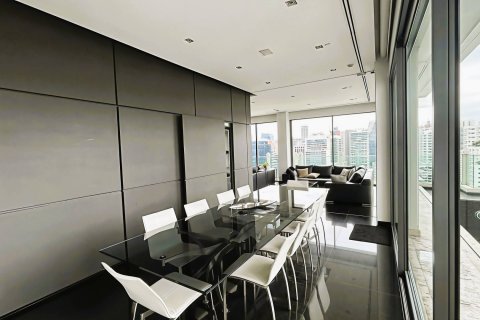 Ático de 3 dormitorios en Bangkok, Tailandia № 180558 - foto 3