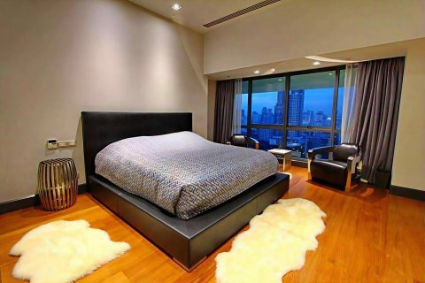 Ático de 3 dormitorios en Bangkok, Tailandia № 180558 - foto 9