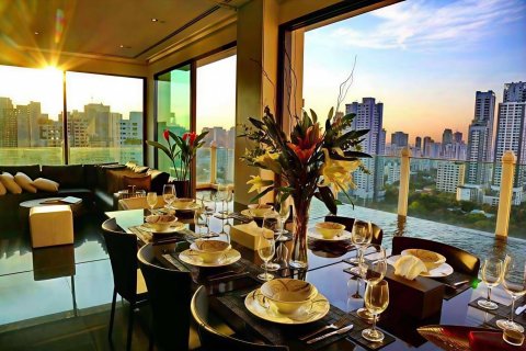 Ático de 3 dormitorios en Bangkok, Tailandia № 180558 - foto 6