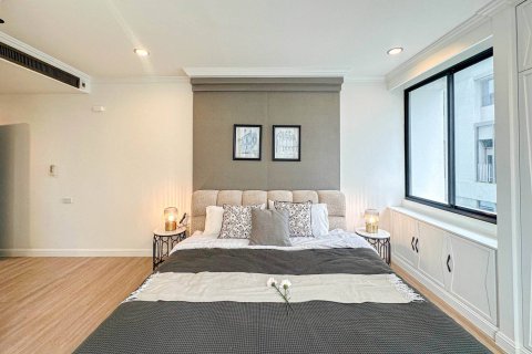 Condominio de 3 dormitorios en Bangkok, Tailandia № 180561 - foto 9