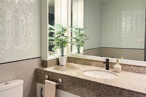 Condominio de 3 dormitorios en Bangkok, Tailandia № 180561 - foto 10