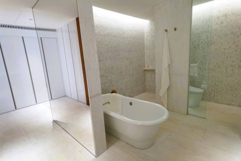 Dúplex de 3 dormitorios en Bangkok, Tailandia № 180555 - foto 23