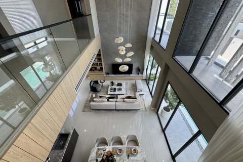 Casa de 5 dormitorios en Pattaya, Tailandia № 118421 - foto 7