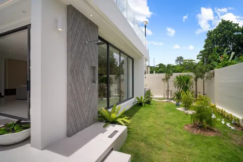 Chalet de 4 dormitorios en Phuket, Tailandia № 118417 - foto 15