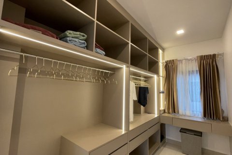 Casa de 4 dormitorios en Bang Lamung, Tailandia № 118420 - foto 27