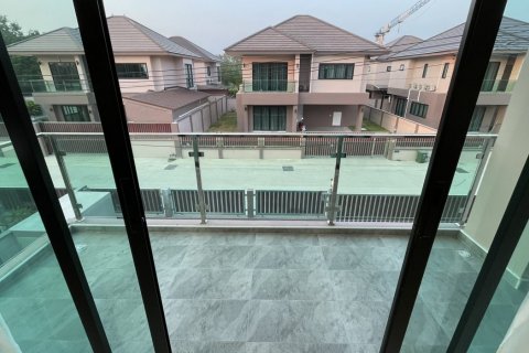 Casa de 4 dormitorios en Bang Lamung, Tailandia № 118420 - foto 10