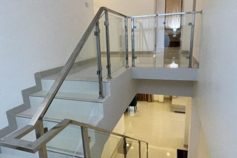 Casa de 4 dormitorios en Bang Lamung, Tailandia № 118420 - foto 17