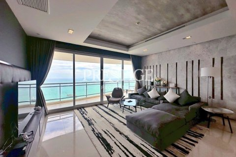 Condominio de 4 dormitorios en Pattaya, Tailandia № 198066