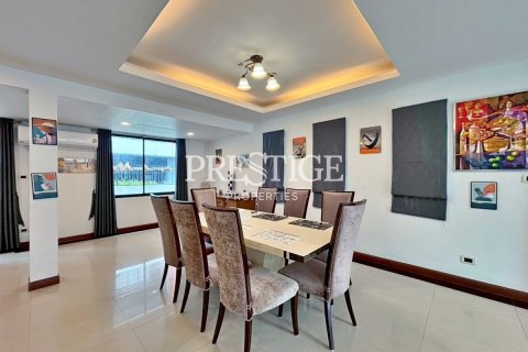 House in Pattaya, Thailand 3 bedrooms № 198063 - photo 7