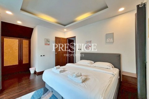 House in Pattaya, Thailand 3 bedrooms № 198063 - photo 23