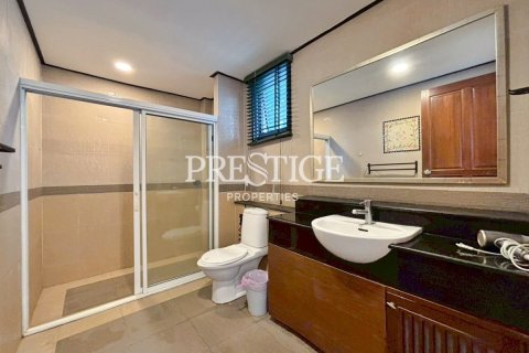 House in Pattaya, Thailand 3 bedrooms № 198063 - photo 13
