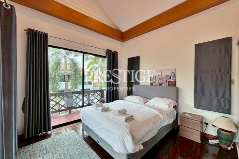 House in Pattaya, Thailand 3 bedrooms № 198063 - photo 19