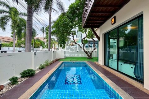 House in Pattaya, Thailand 3 bedrooms № 198063 - photo 3