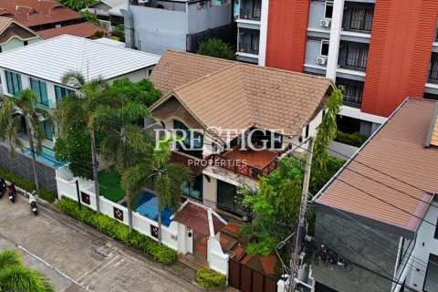 House in Pattaya, Thailand 3 bedrooms № 198063 - photo 29
