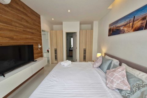 Studio in the Condo in Phuket, Thailand  № 164076 - photo 2