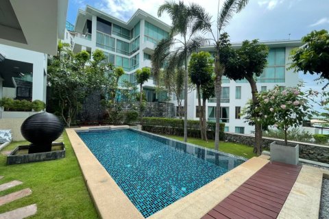 Chalet de 5 dormitorios en Pattaya, Tailandia № 169270 - foto 13