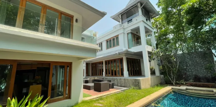 Chalet de 5 dormitorios en Pattaya, Tailandia № 169270