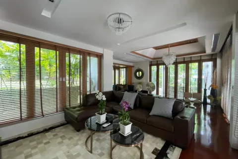 Chalet de 5 dormitorios en Pattaya, Tailandia № 169270 - foto 5