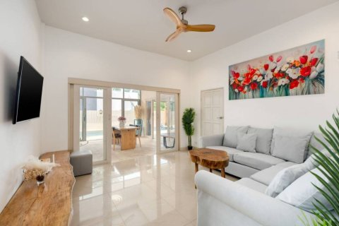 Chalet de 3 dormitorios en Surat Thani, Tailandia № 172849 - foto 4