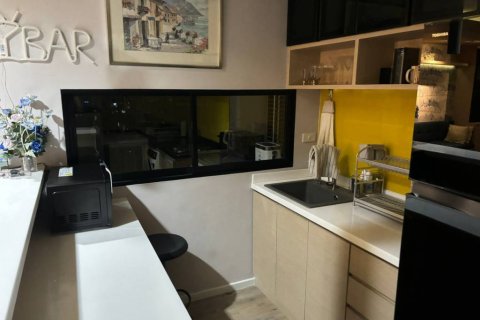 Condominio de 2 dormitorios en Chatuchak, Bangkok, Tailandia № 172844 - foto 8