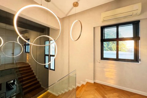 Casa de 5 dormitorios en Bangkok, Tailandia № 233619 - foto 11