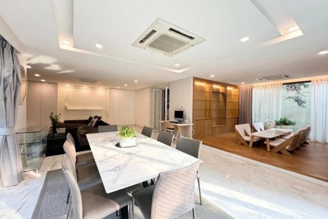 Casa de 5 dormitorios en Bangkok, Tailandia № 233619 - foto 7