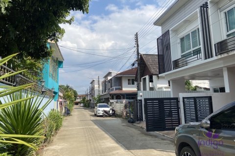 Adosado de 3 dormitorios en Chiang Mai, Tailandia № 205606 - foto 18