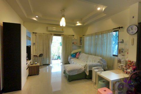 Casa de 2 dormitorios en San Sai, Tailandia № 205607 - foto 5