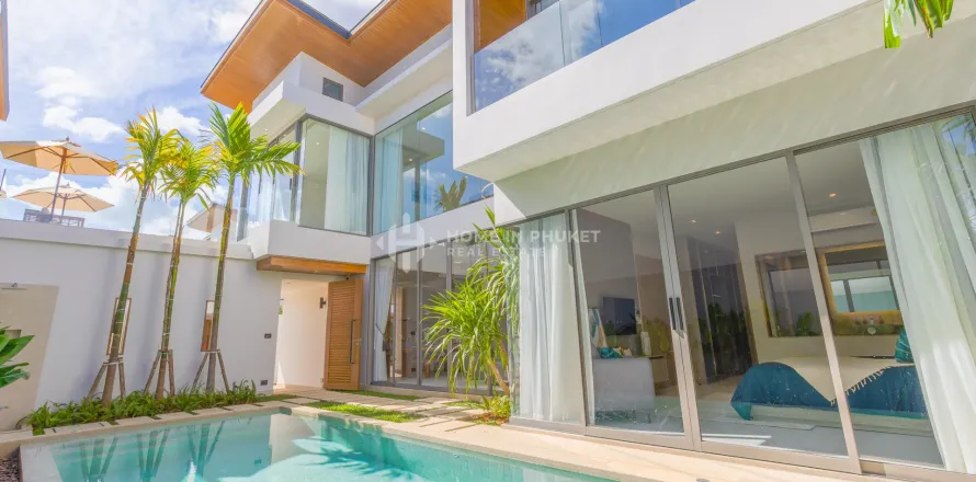 Casa de 3 dormitorios en Phuket, Tailandia № 209574