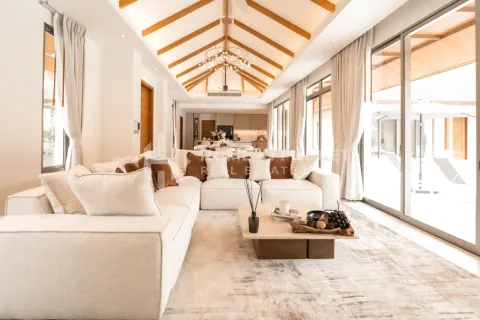 Casa de 4 dormitorios en Phuket, Tailandia № 209572 - foto 4