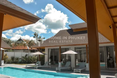 Casa de 4 dormitorios en Phuket, Tailandia № 209572