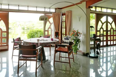 Casa de 4 dormitorios en Wichit, Tailandia № 209569 - foto 4