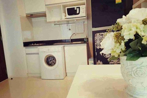 Condominio de 1 dormitorio en Phaya Thai, Bangkok, Tailandia № 183567 - foto 4
