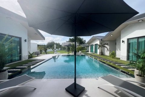 Casa de 3 dormitorios en Hua Hin, Tailandia № 146859 - foto 5