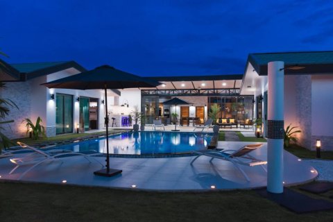 Casa de 3 dormitorios en Hua Hin, Tailandia № 146859 - foto 8