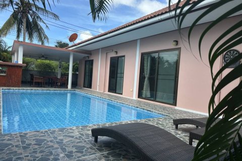 Chalet de 4 dormitorios en Surat Thani, Tailandia № 146856 - foto 2