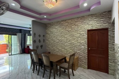 Chalet de 4 dormitorios en Surat Thani, Tailandia № 146856 - foto 8