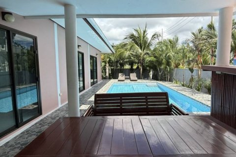 Chalet de 4 dormitorios en Surat Thani, Tailandia № 146856 - foto 6